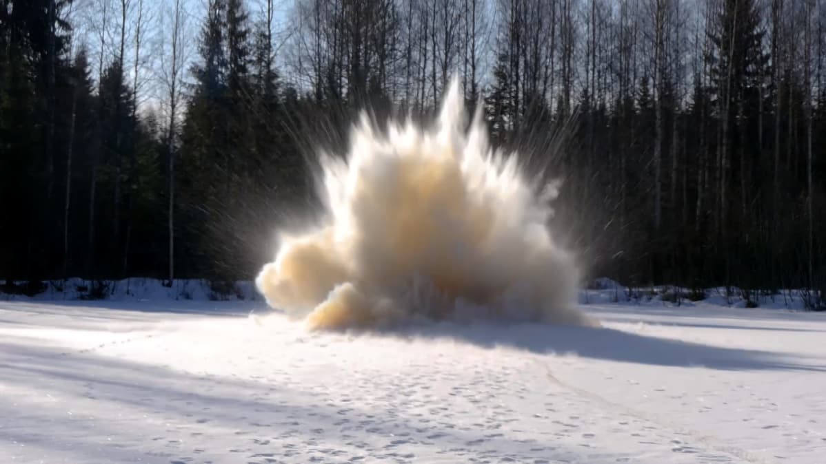 Vuohensiltojen uusin villitys ovat järvenjäävideot ja dynamiitti.