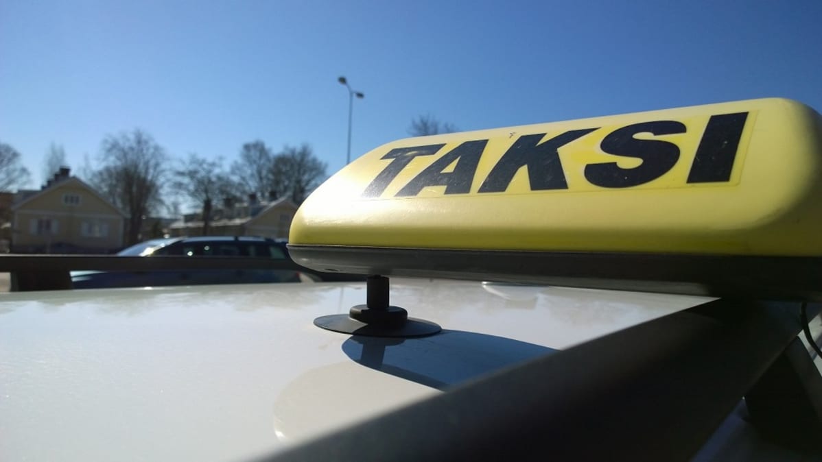 Taksi-kyltti.