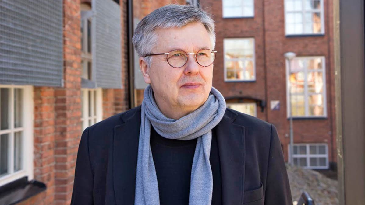 Julkisjohtamisen professori Ari Salminen Vaasan yliopistosta.