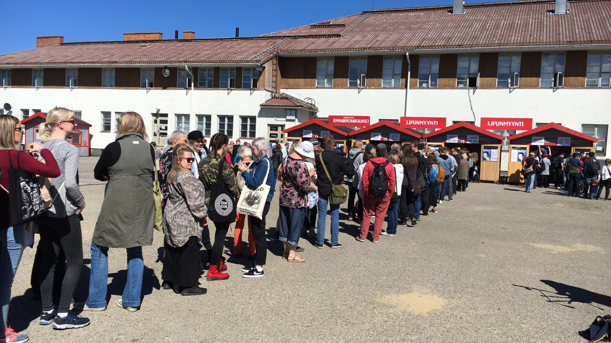 Sodankylän elokuvajuhla alkaa jonottamalla.