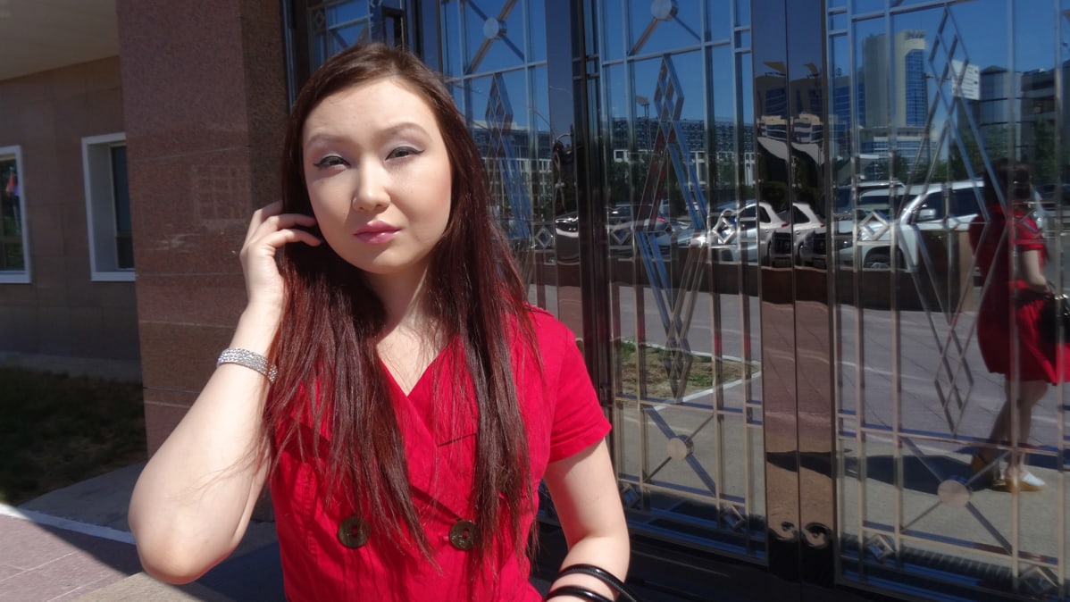 Kazakstanin vanhanaikainen ilmapiiri ahdistaa Alisa Nurgalijevaa.