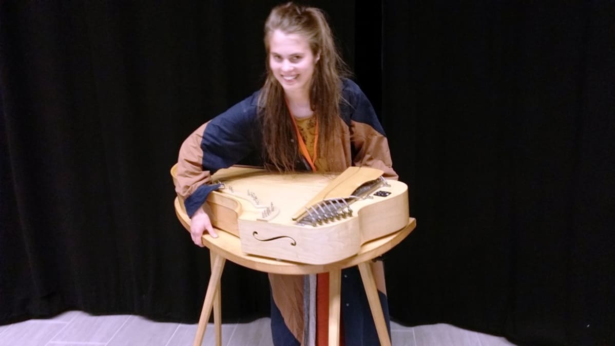 Noora Airolan soitin on kantele
