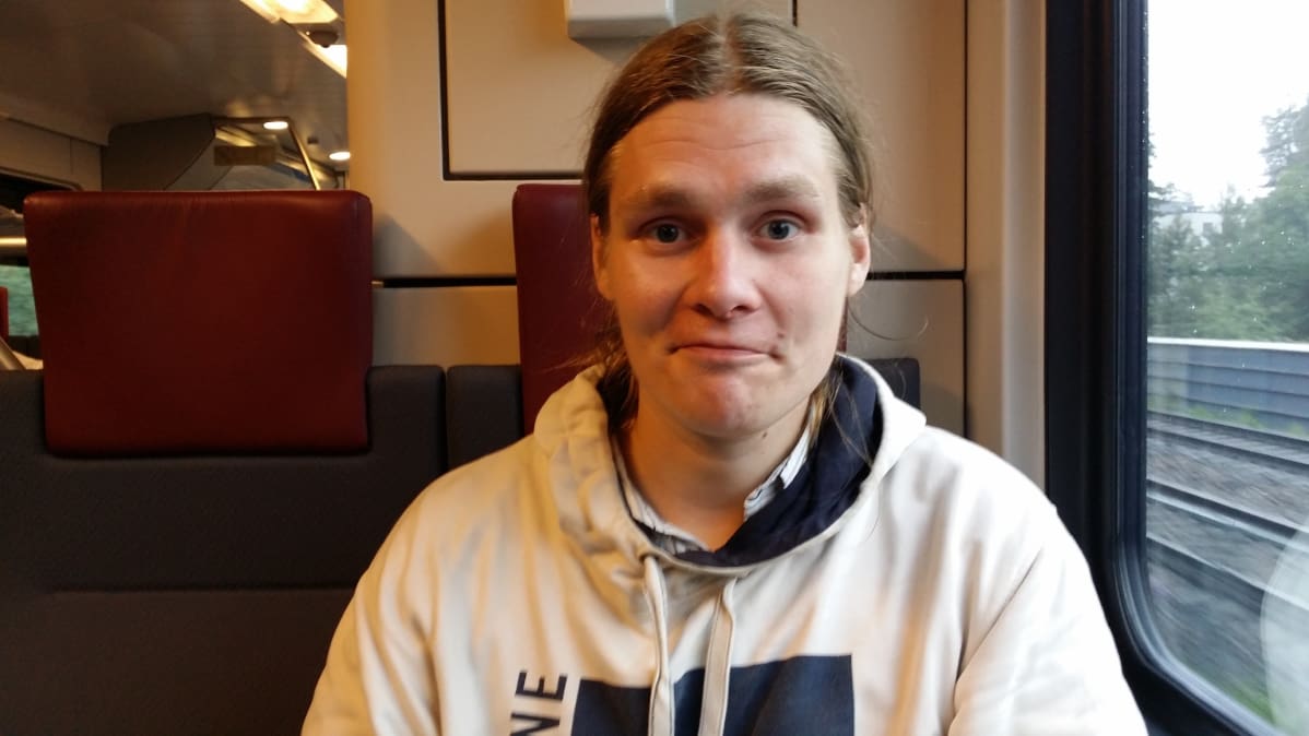 Ville Seppälä on nähnyt kerjääjiä usein työmatkallaan lähijunissa.