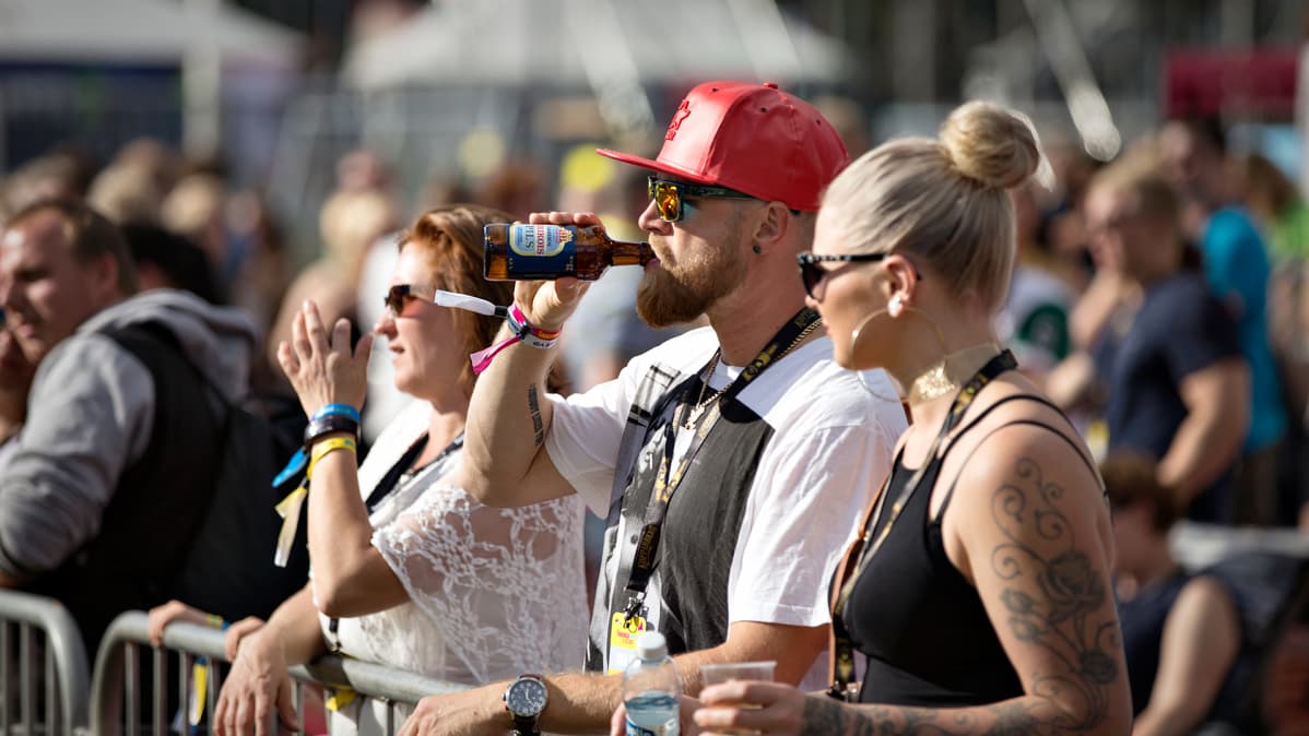 Yleisöä Tikkurila Festivaaleilla.