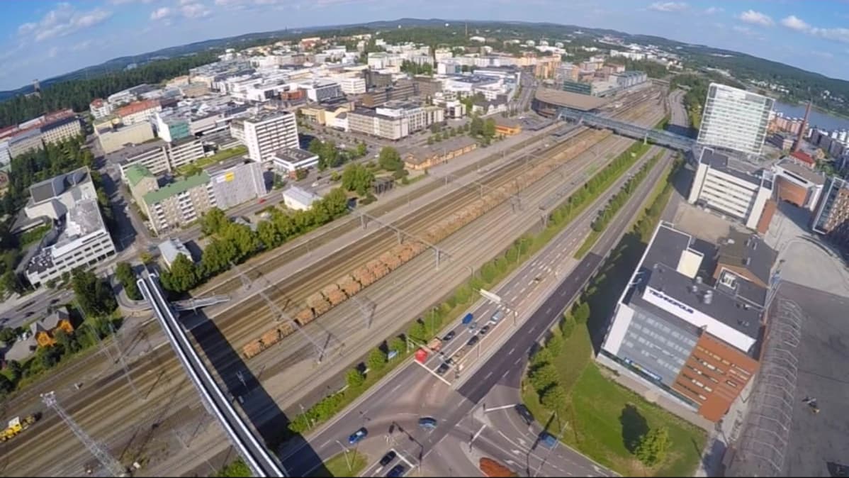 Rantaväylän tuleva osayleiskaava mullistaa tulevaisuudessa keskeisen osan Jyväskylää, muun muassa laajan ratapihan.