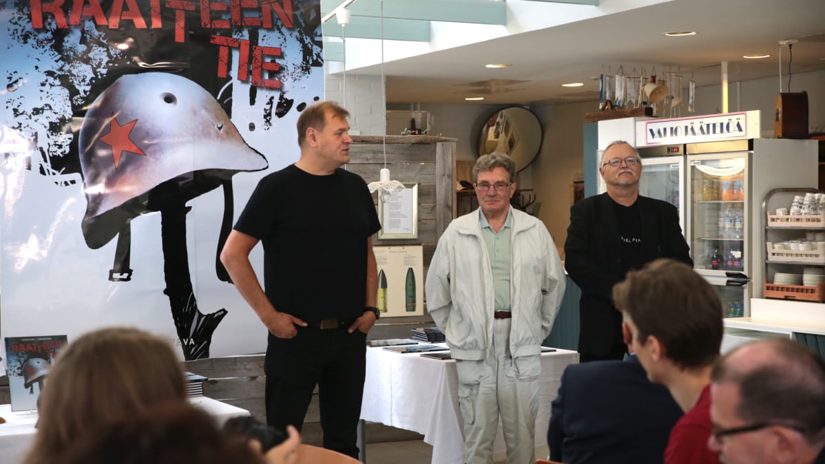Pekka Lehtosaari, Taisto Juntunen ja Hannu Lukkarinen.