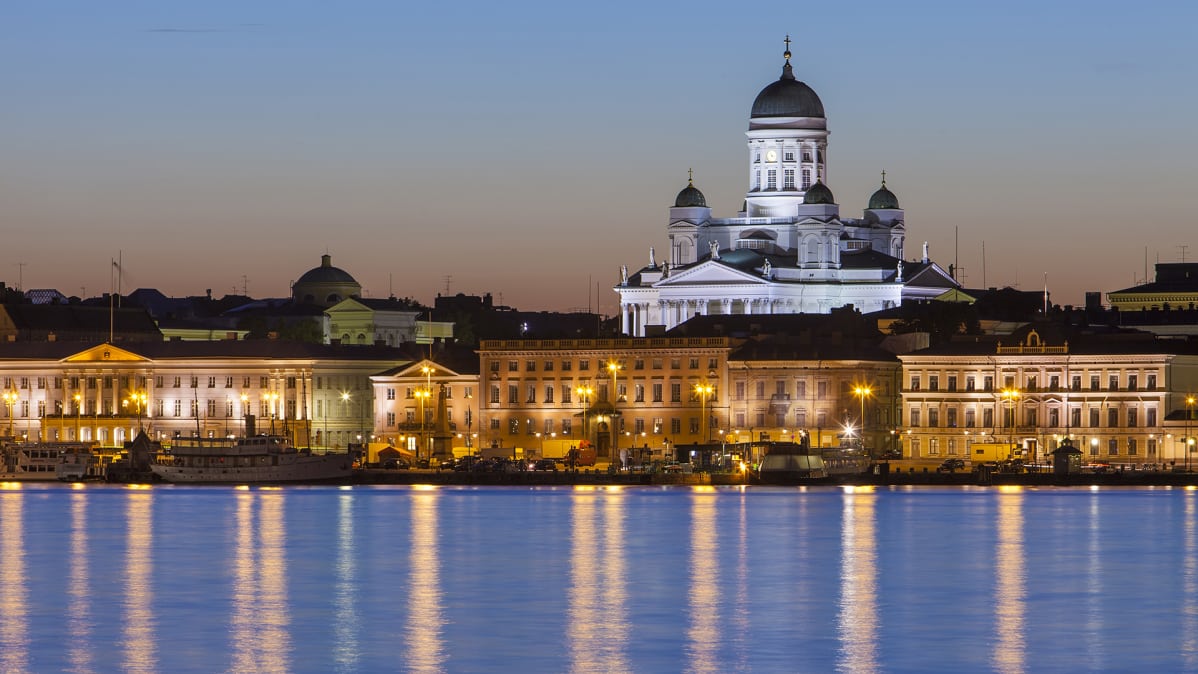 Helsinki nähtynä mereltä.