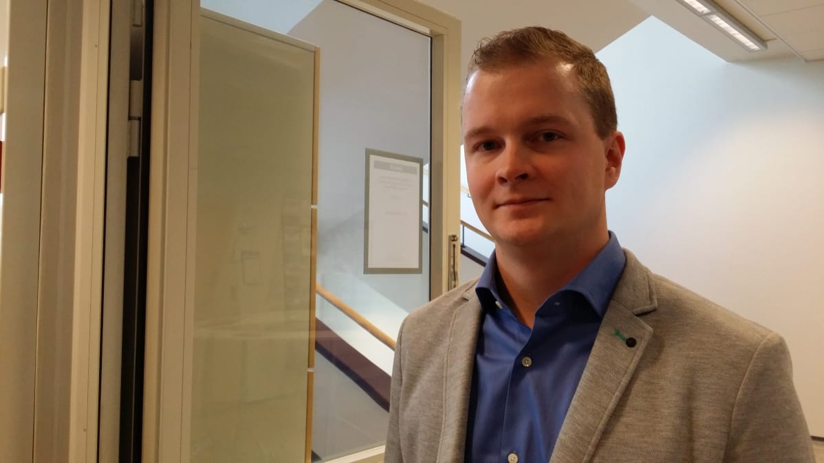 Elenian yhteyspäällikkö Riku Nieminen