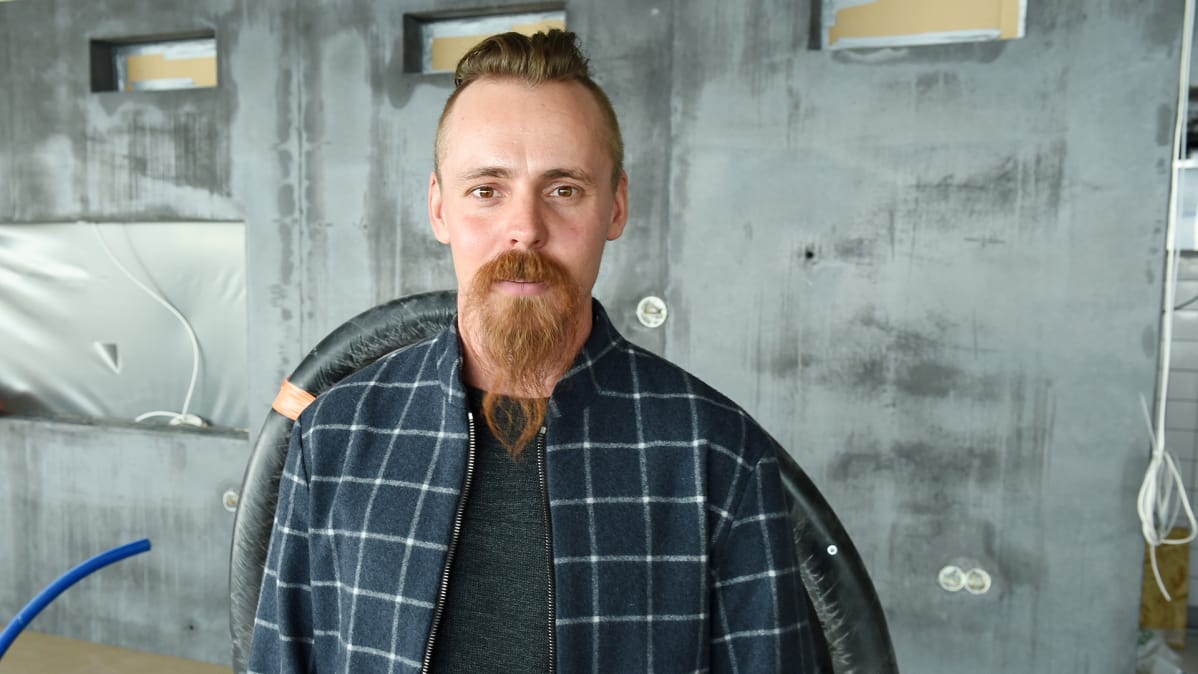 Jasper Pääkkönen Löyly -saunan harjakaisissa Helsingissä 7. huhtikuuta 2016.