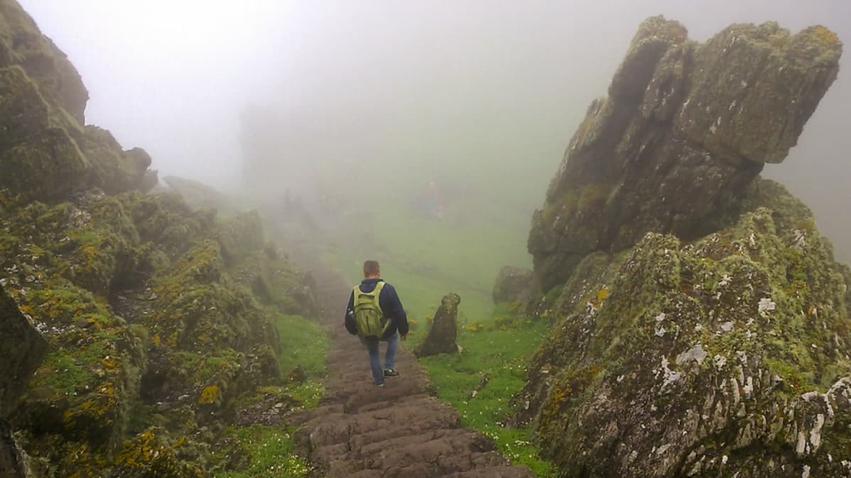 Force Awakens -ohjaaja J.J. Abramsin kerrotaan todenneen, että Skellig Michael ei tarvitse erikoistehosteita.