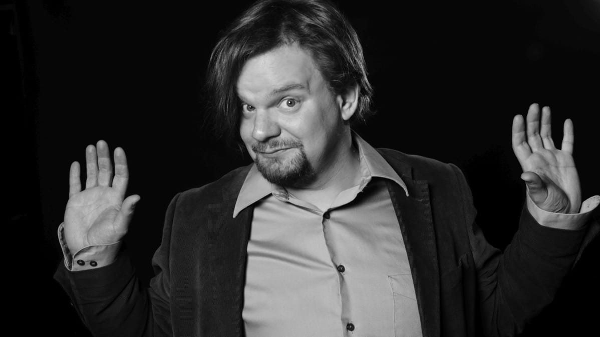 Ismo Leikola kiertää Suomen kaupunkeja jouluun saakka.