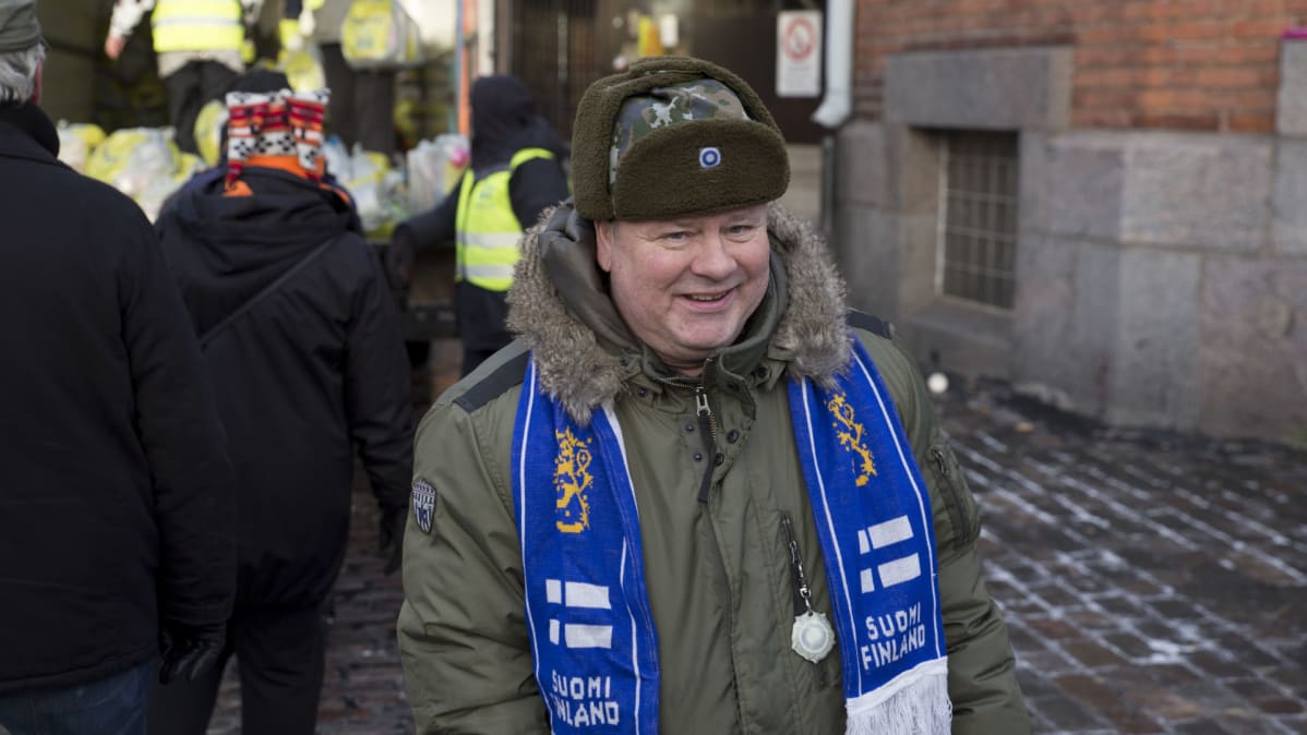Vähävaraisten itsenäisyyspäiväjuhlan järjestäjä Heikki Hursti