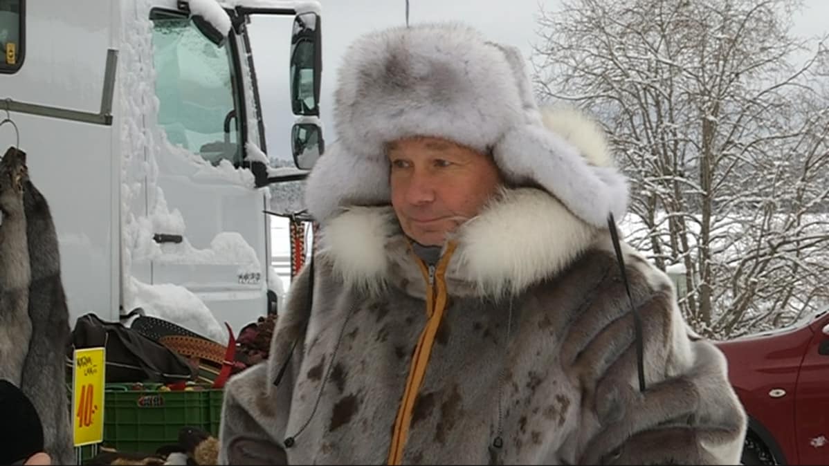 Pekka Halonen gávppaša iešguđetlágan náhkkedujiid.
