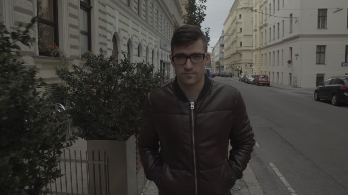 Martin Sellner joutuu vastaamaan oikeidessa vihapuhesyytteeseen.