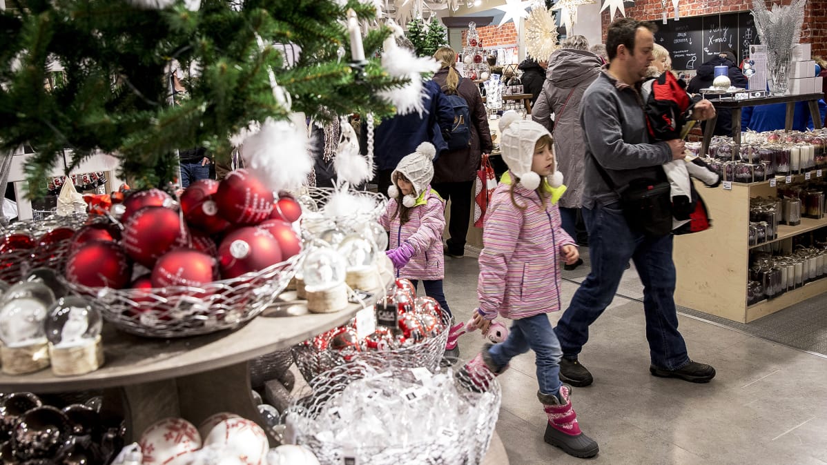Joulukoristeita Stockmannin tavaratalossa