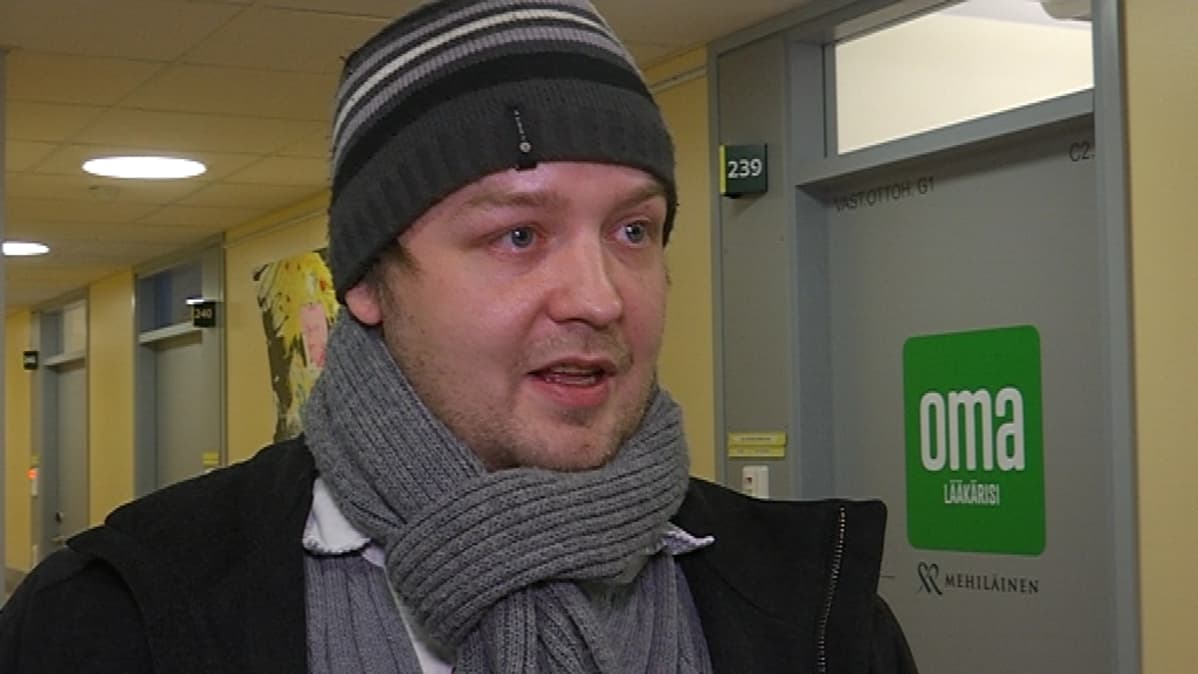 Mies Mehiläisessä Hämeenlinnassa