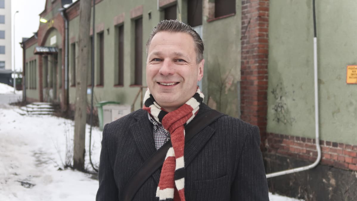 Kaupunginvaltuutettu Juhana Suoniemi (vihr.)