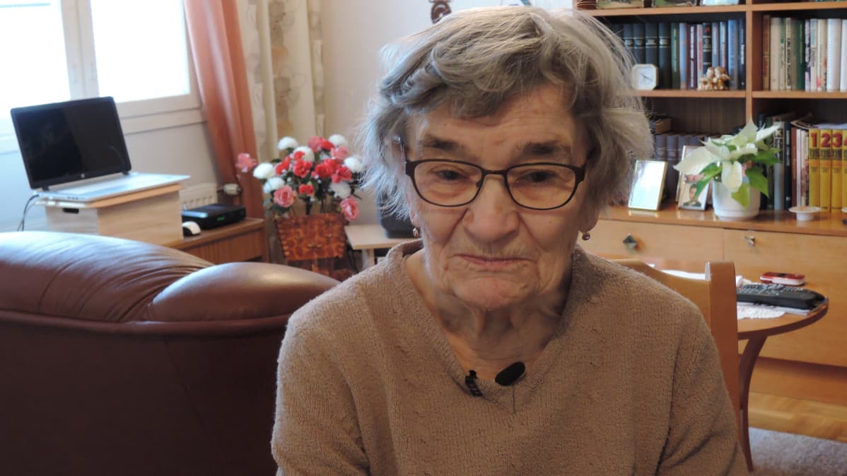 Annikki Taskinen on yhteydessä ruutuystäviinsä viikoittain.