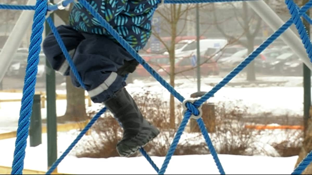 Hampstan leikkipuisto Kouvolassa.