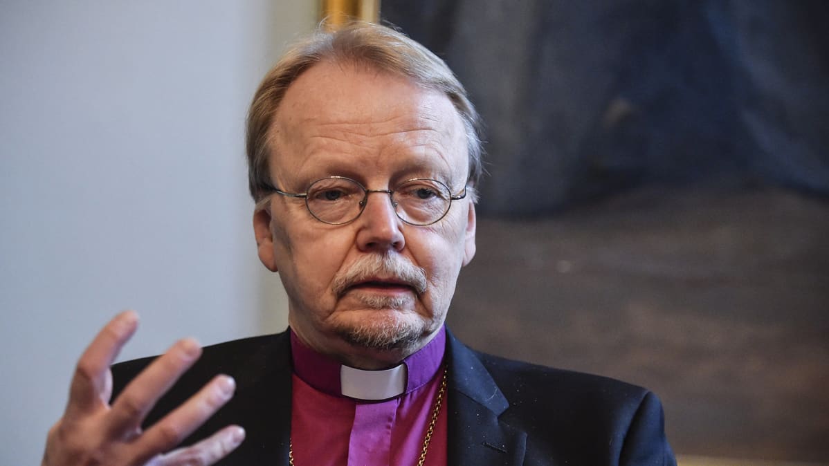Arkkipiispa Kari Mäkinen.