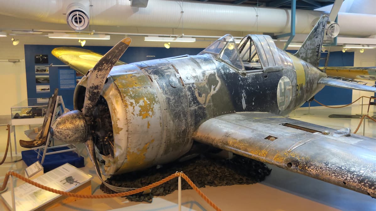 Brewster BW-372.
