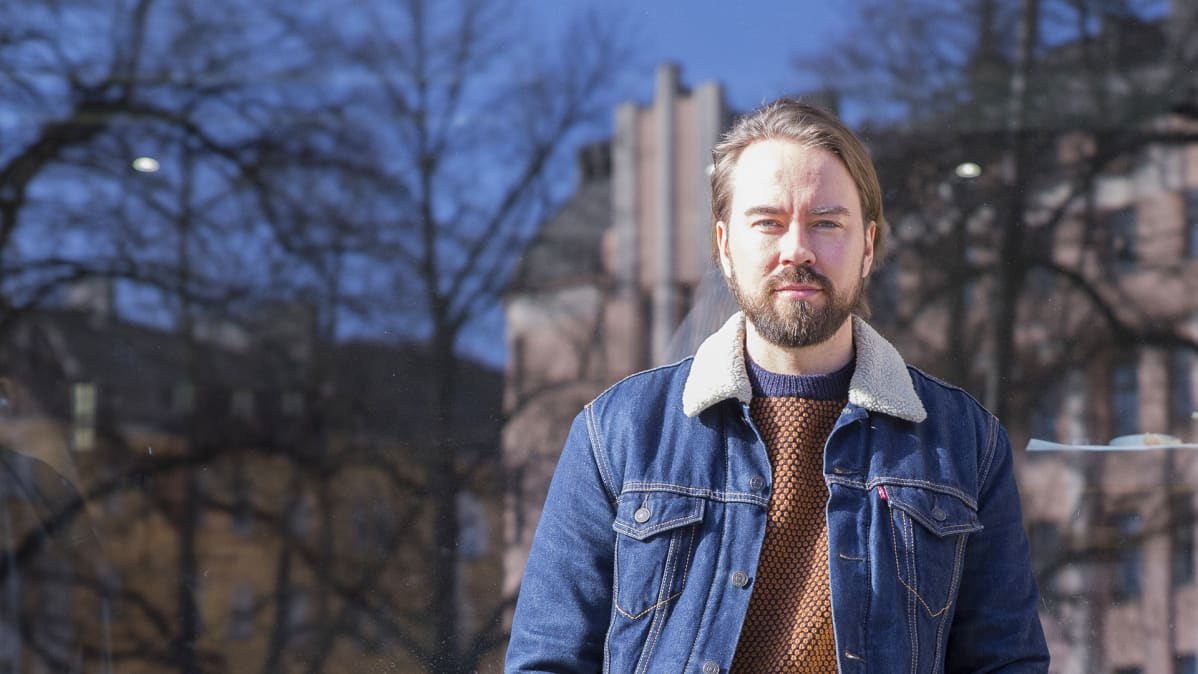 Elokuvaohjaaja Teemu Niukkanen
