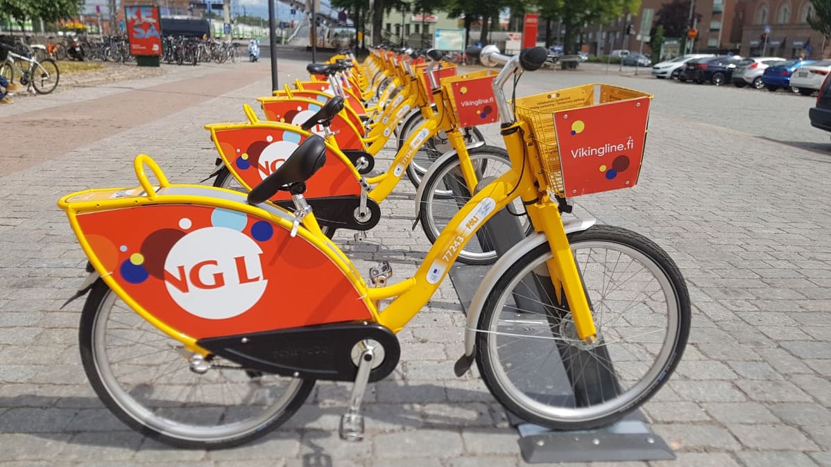 Jos kaupunkipyörän kanssa tulee ongelmia, voi satulan kääntää merkiksi osoittamaan väärään suuntaan.