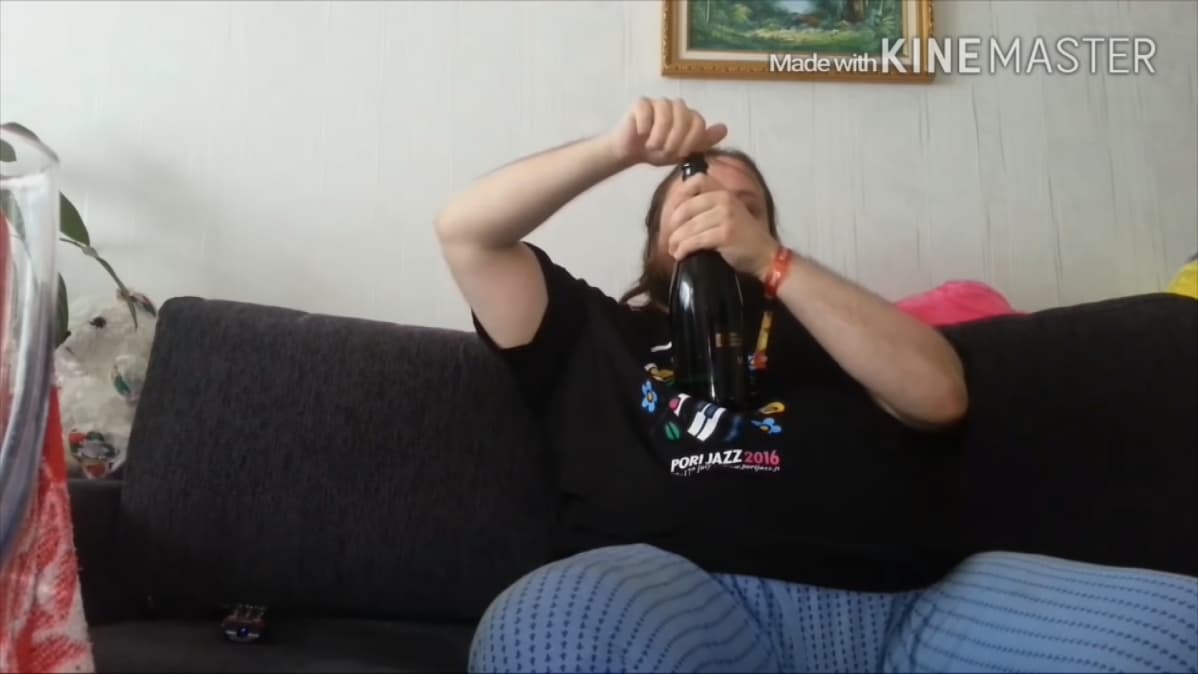 Kuohuuko vai eikö kuohu? Markoboy87 on avannut lukuisia pulloja. Hän selviää harvemmin kuivana operaatiosta.