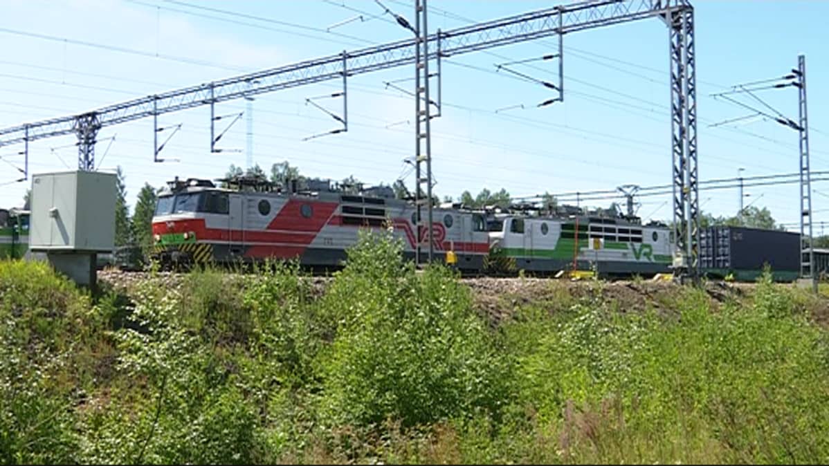 Konttijuna lähdössä Kouvolasta Kiinan Xi'aniin