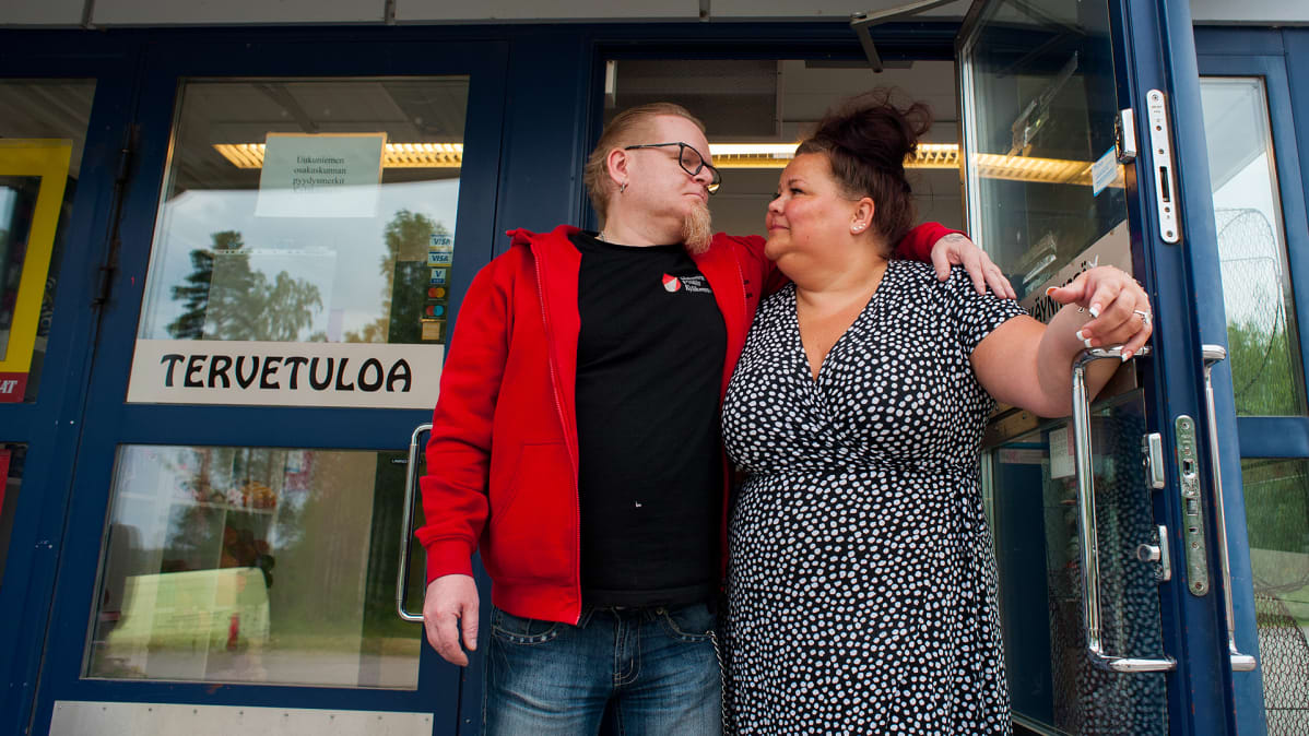 Mirva Venäläinen ja Kare Palmu.