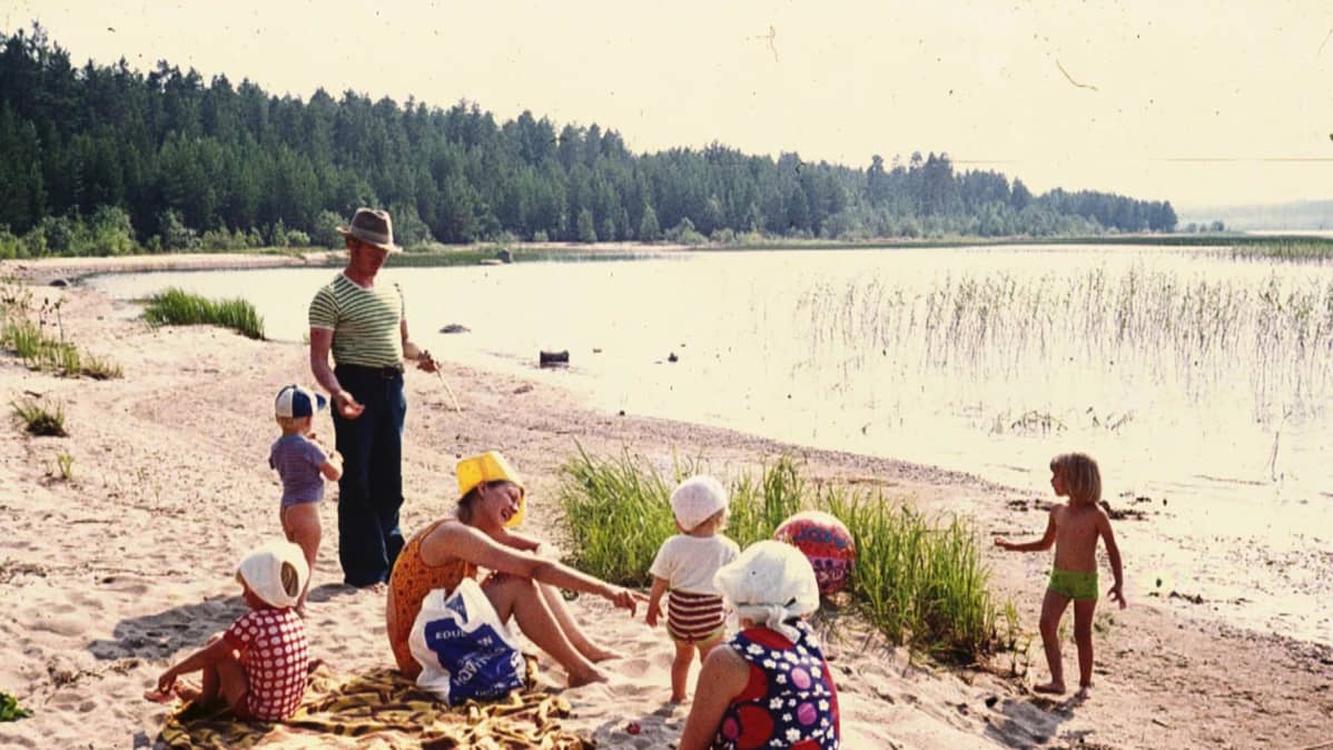 Kivijärven hiekkaranta 1980-luvulla
