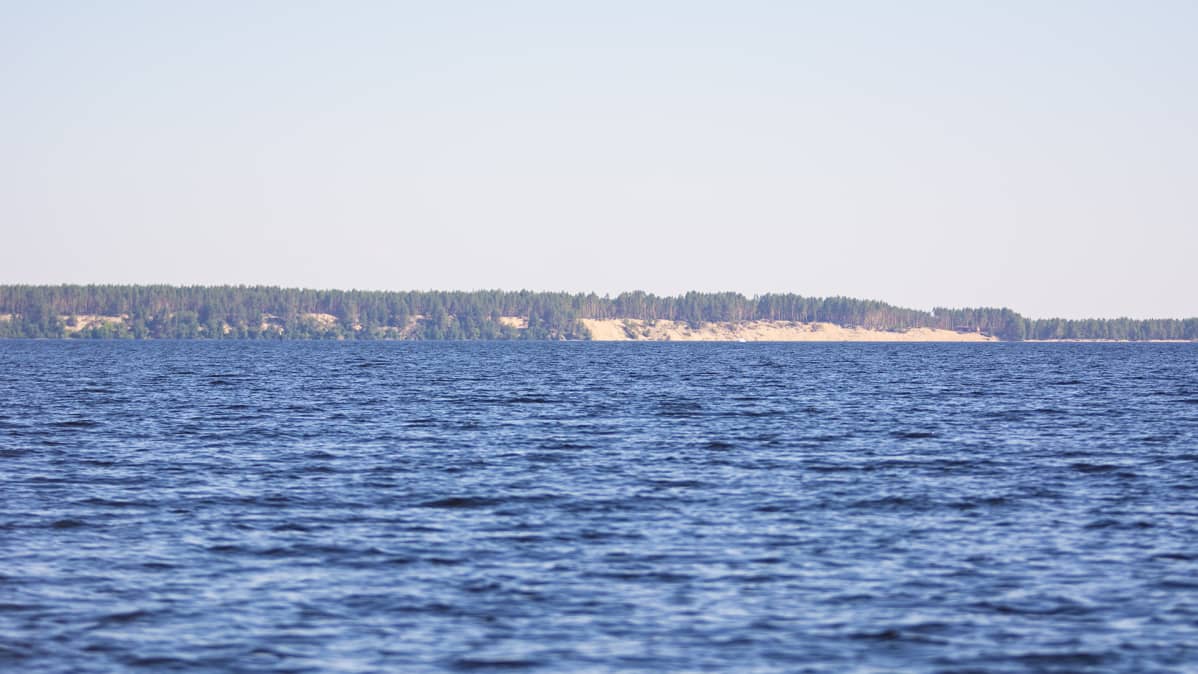 Ärjänsaari Oulujärveltä kuvattuna