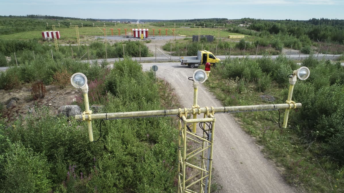 Dronella kuvattua kuvaa lentoaseman yltä.