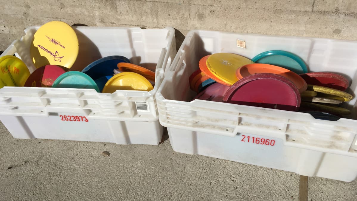 Frisbeegolf välineet varusmiesten iltalomat