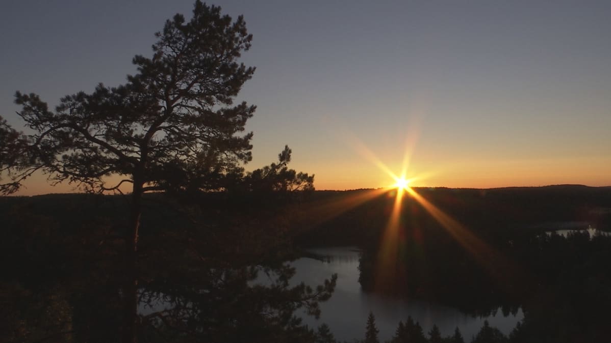 Auringonnousu Aulangolla