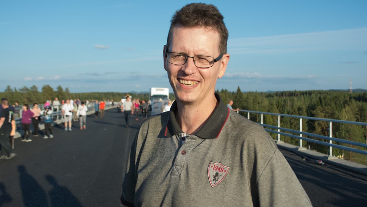 Mika Ylönen tutustui Jännevirran uuteen siltaan syyskuussa 2018.