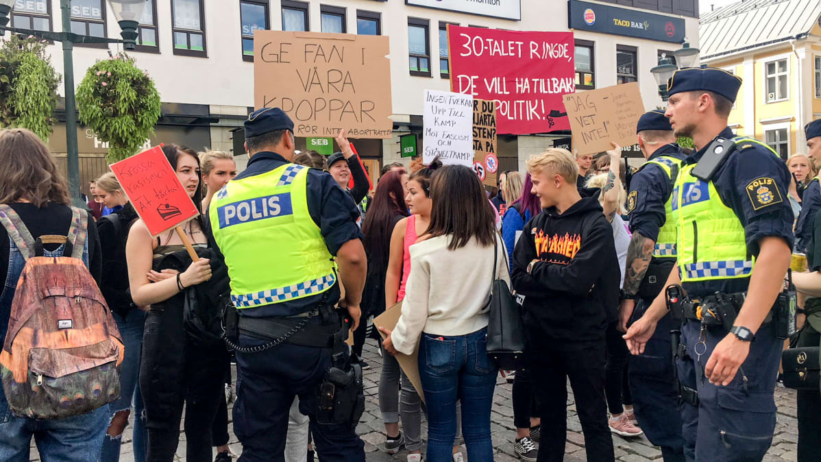 ruotsi vastamielenosoittajat