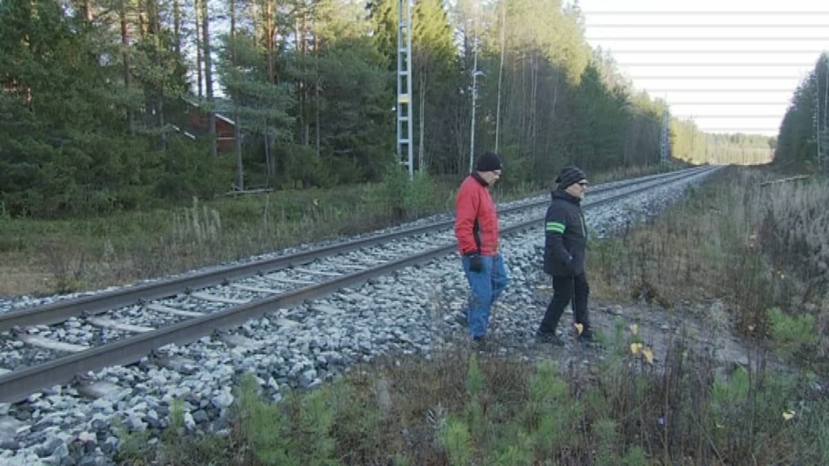 Muurolalaisten käyttämä oikotie lyhentää kaupassa käyntiä usealla kilometrillä.