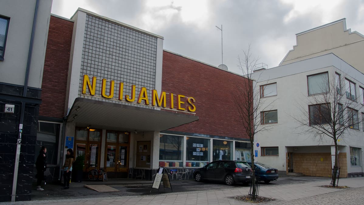 Nuijamiehen julkisivu.
