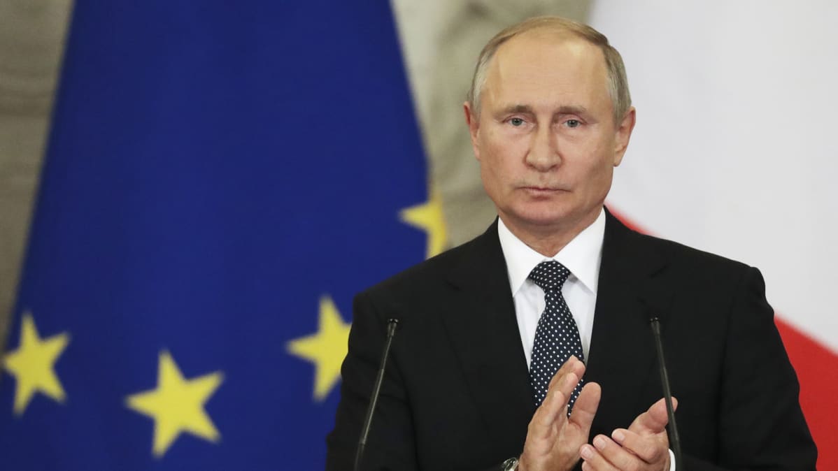 Vladimir Putin puhuu.