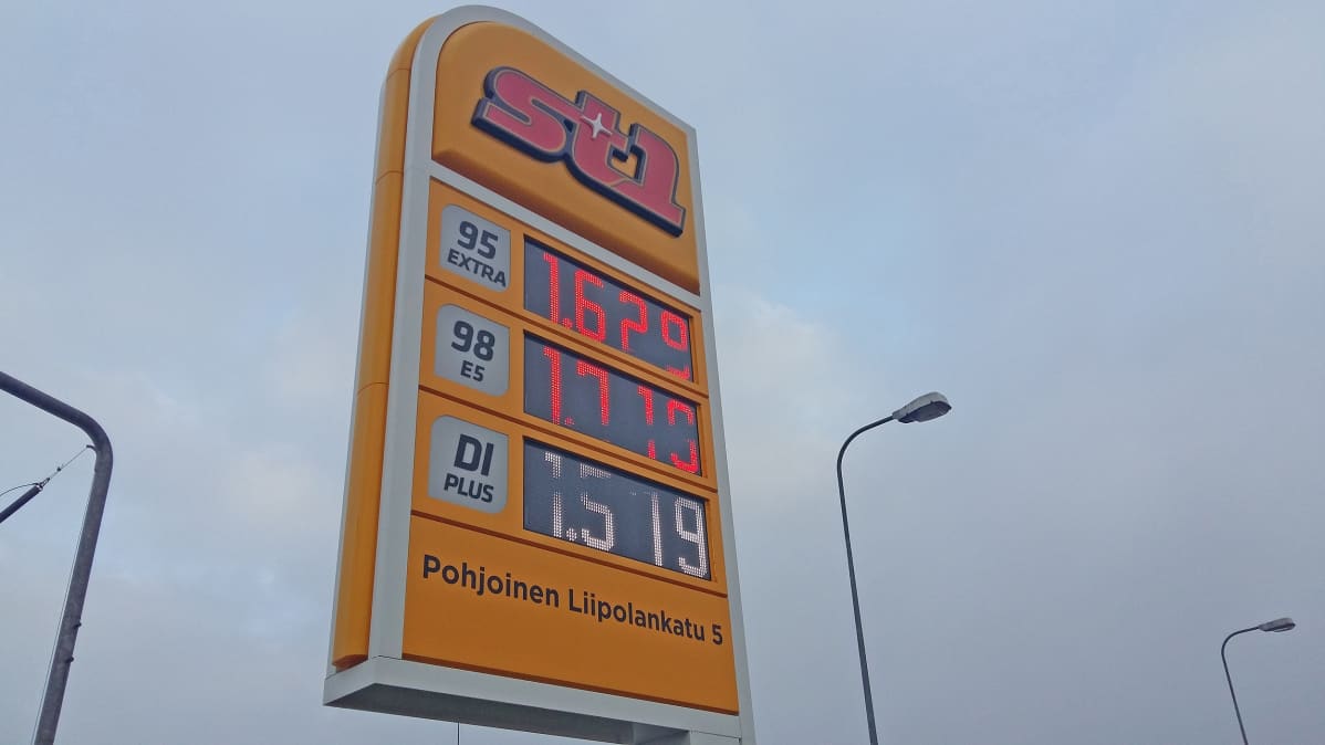 Bensan ja Dieselin hintataulu.