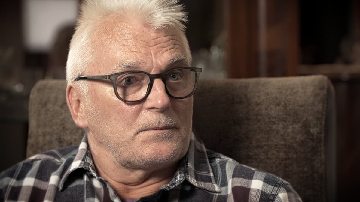 Jorma Seppälä miettii yhä, mikä poliisin tulolla kesti. - Soitin poliisille, että täällä tapetaan ihmisiä, tulkaa jo. Sanoin, että pitäisikö tässä alkaa heitellä kiviä, vai mitä tehdä, Jorma Seppälä kertoo.