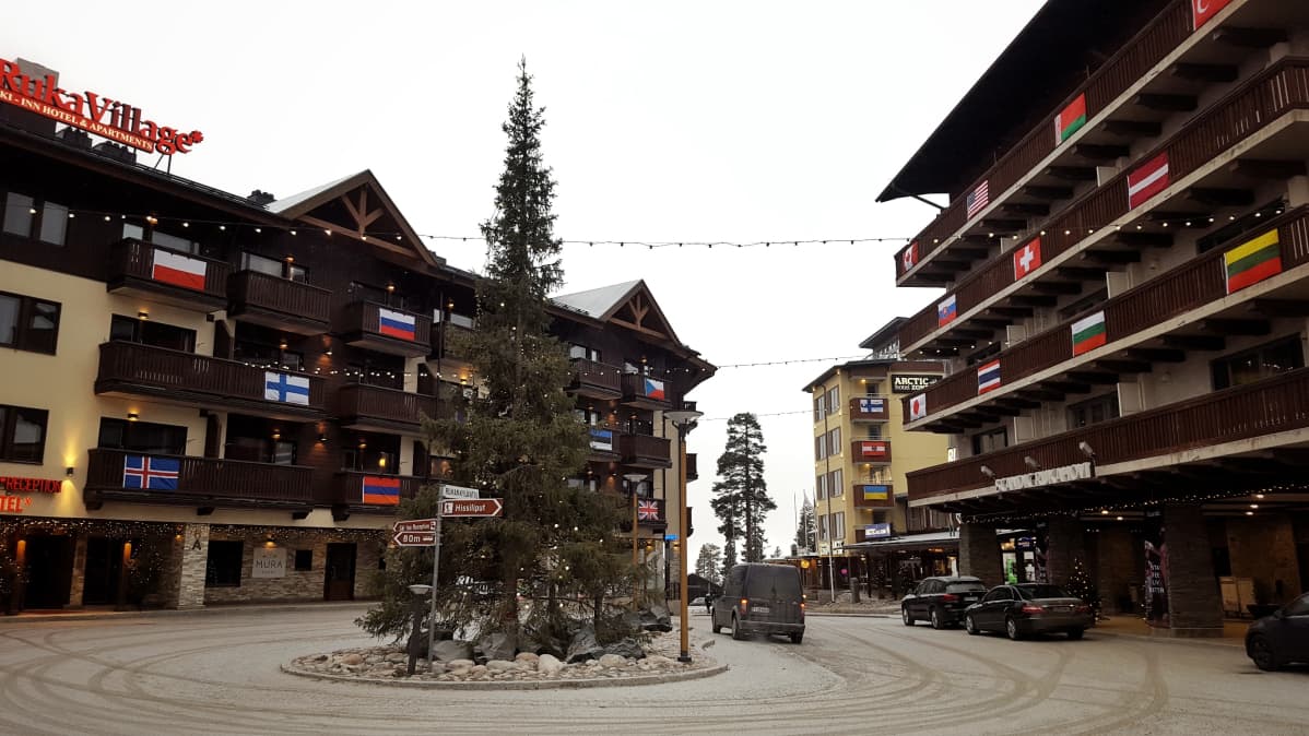 Rukankylä Ruka Nordic asussa.