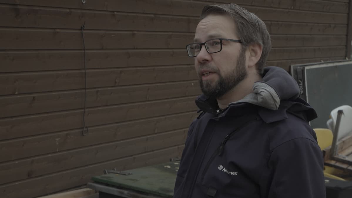 Rotilla on eri rooleja. Rottayhdyskunnassa on mm. maistaja, joka maistaa etukäteen ruoat. Muut rotat tarkkailevat maistajaa vuorokauden, ennen kuin uskaltavat apajille, tietää tuholaistorjuntateknikko Paavo Junttila.