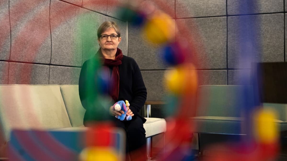 Lastenpsykiatrian ylilääkäri Marianna Savio Keski-Suomen keskussairaalasta.