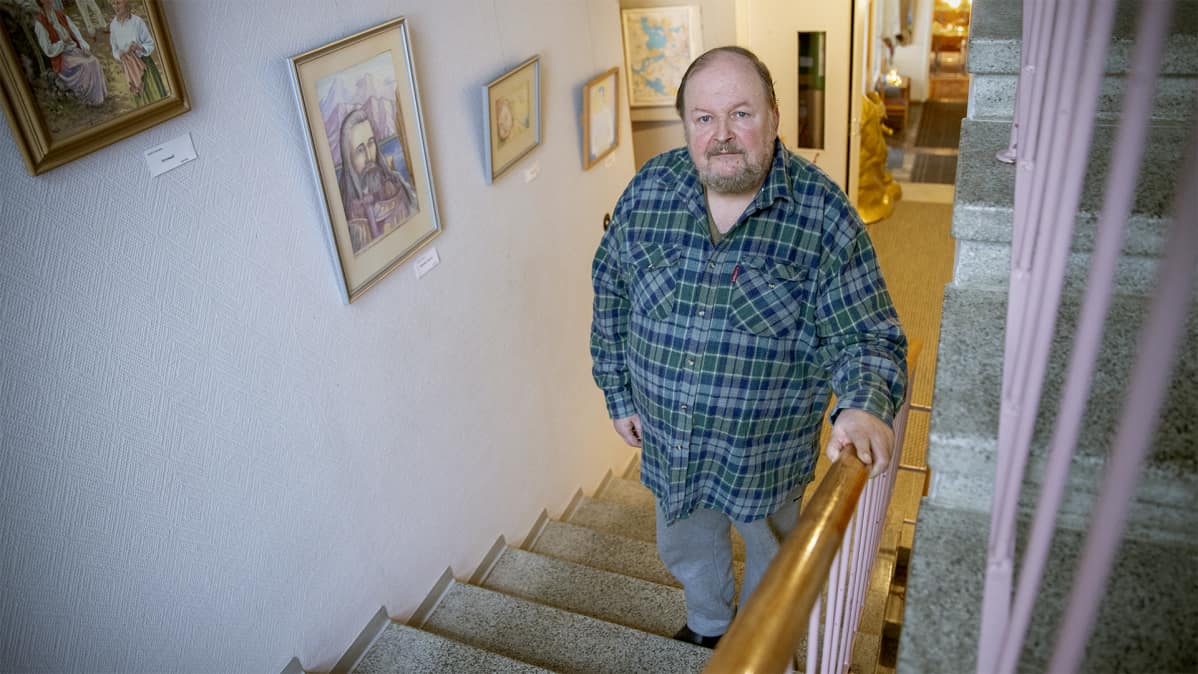 Aki Kastegren portaikossa.