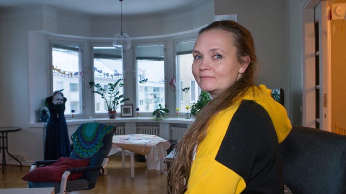 Tyttöjen talon johtaja Johanna Luomala..
