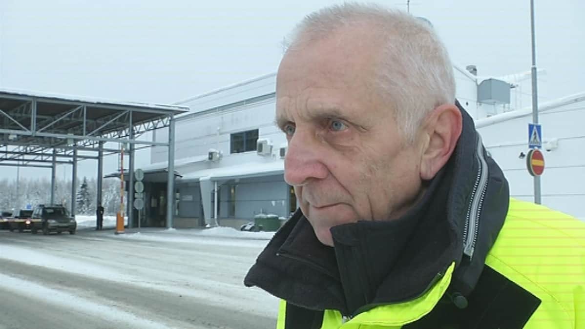Niiralan tullin päällikkö Erkki Multamäki