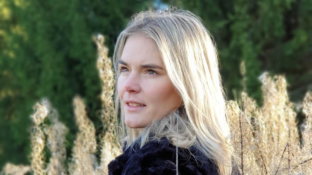 Seksuaaliterapeutti ja tietokirjailija Marja Kihlström kirjoittaa blogia Puhu muru.