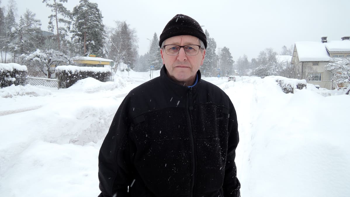 Lasse Pietiäinen on asunut Heinlammintien vierellä 80-luvulta lähtien.